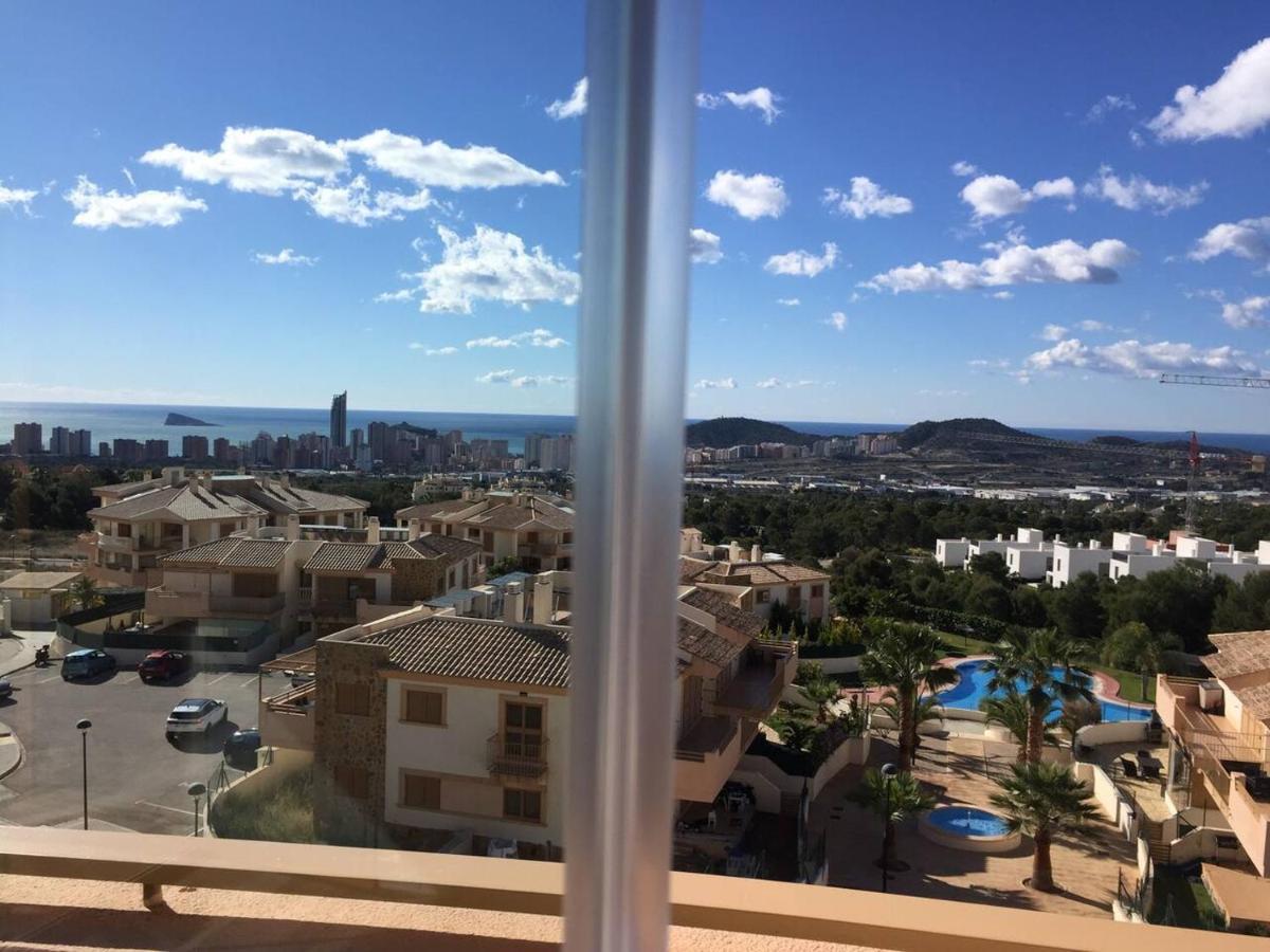 2 Bed Penthouse Apartment - Sea Views - Sleeps 4 피네스트라트 외부 사진