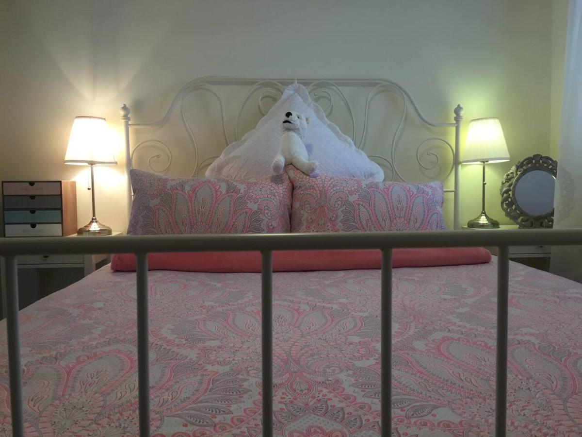 2 Bed Penthouse Apartment - Sea Views - Sleeps 4 피네스트라트 외부 사진