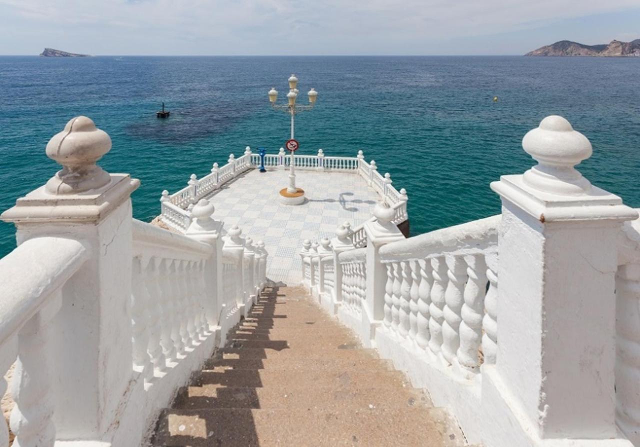 2 Bed Penthouse Apartment - Sea Views - Sleeps 4 피네스트라트 외부 사진