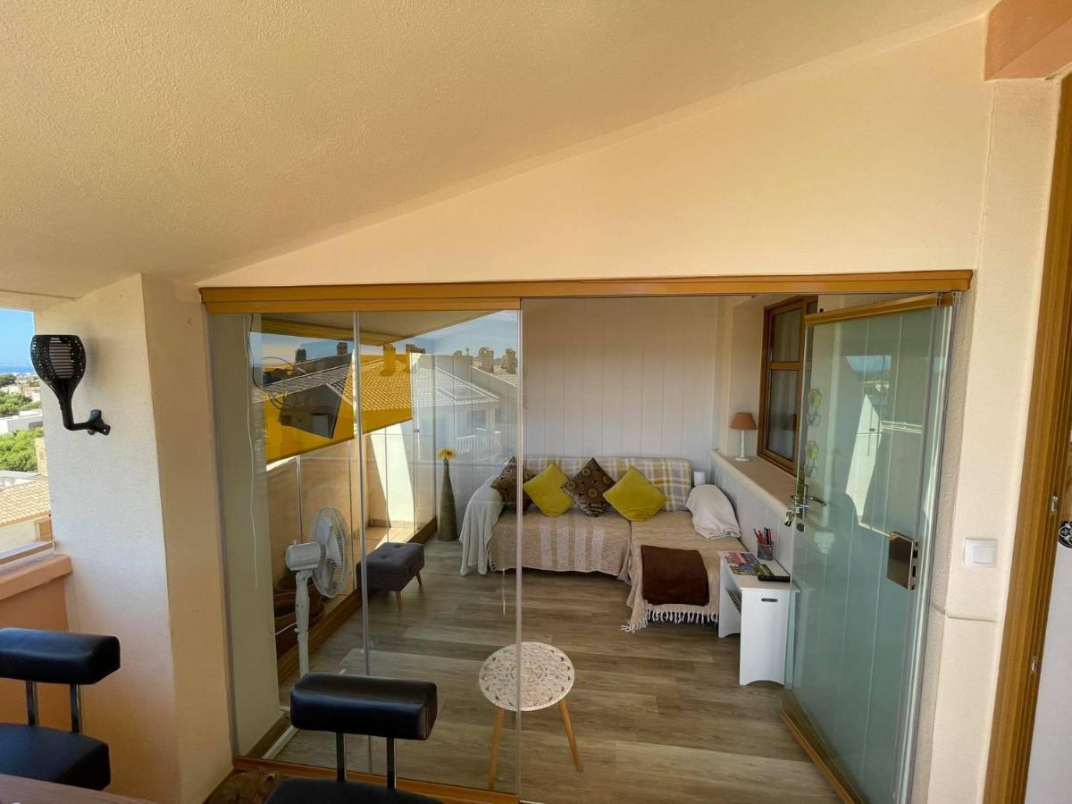2 Bed Penthouse Apartment - Sea Views - Sleeps 4 피네스트라트 외부 사진