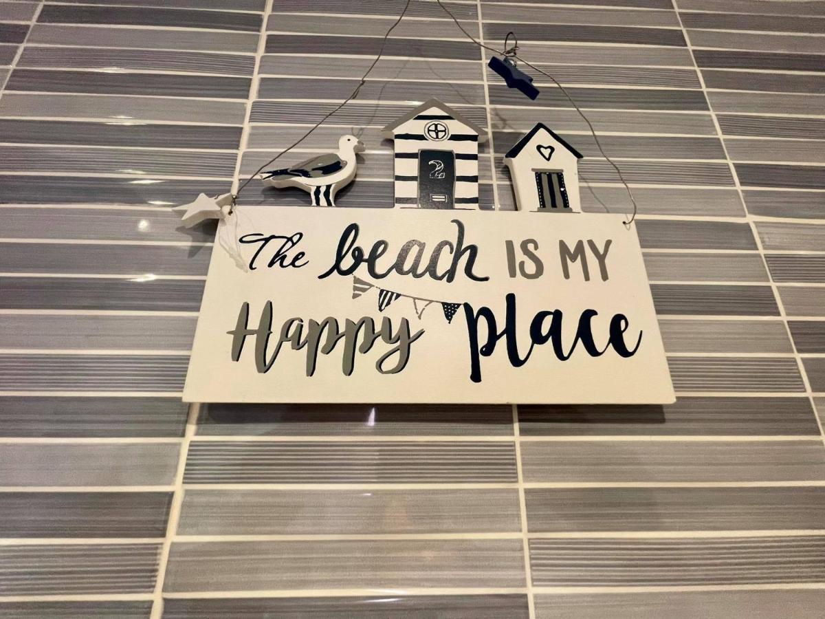 2 Bed Penthouse Apartment - Sea Views - Sleeps 4 피네스트라트 외부 사진